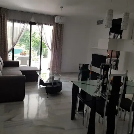 Jardines Del Puerto Apartament Marbella