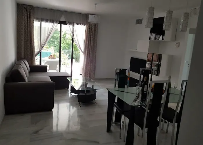 Jardines Del Puerto Apartmán Marbella